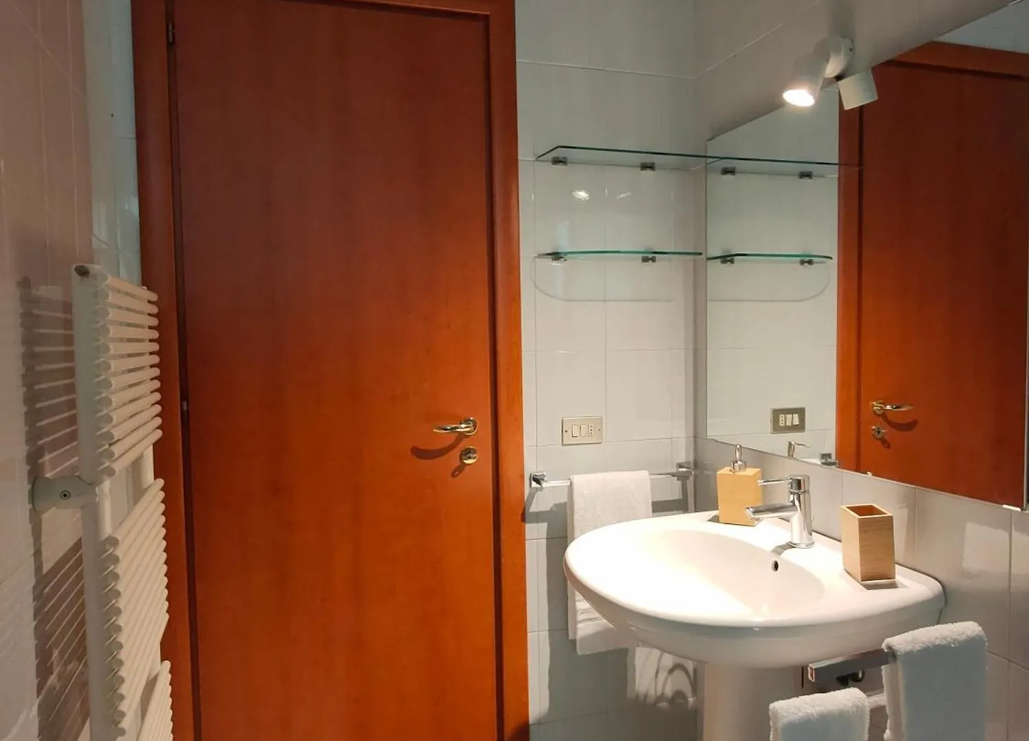 Ri.Mi. Rooms Bari 0*,  Italy